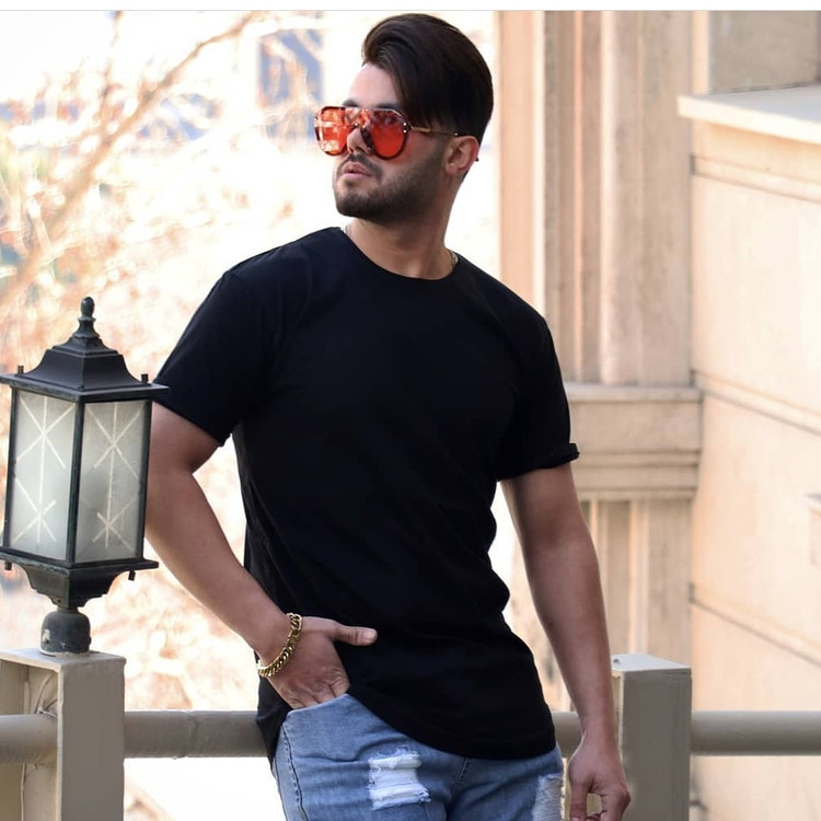 تیشرت مشکی ساده