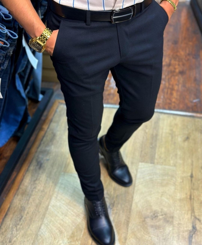 شلوار پارچه ای مشکی اسپرت اسلیم فیت کد ۲۵