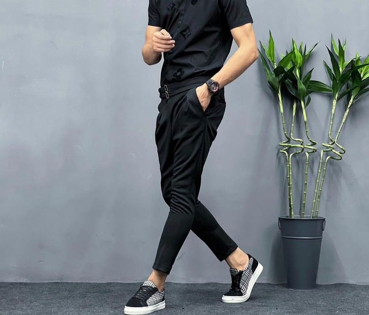 شلوار پلیسه دار