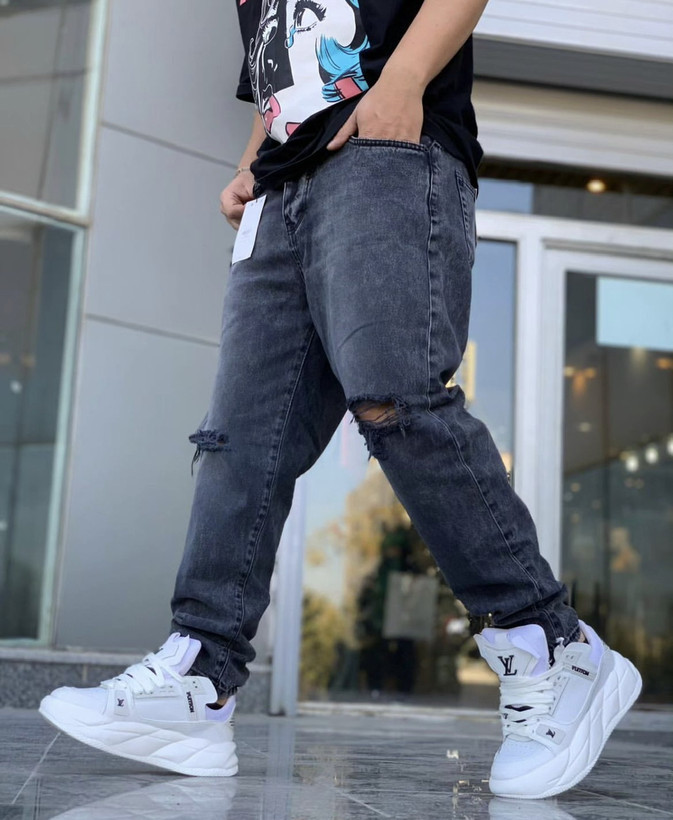 شلوار مام استایل ذغالی تیغ خورده (زانو کات)