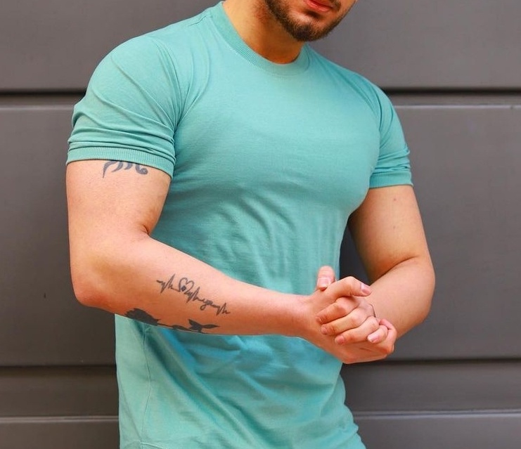 تیشرت یقه آستین کش نخ پنبه رنگ سبز پنتون جدید ۱۴۰۳ نس