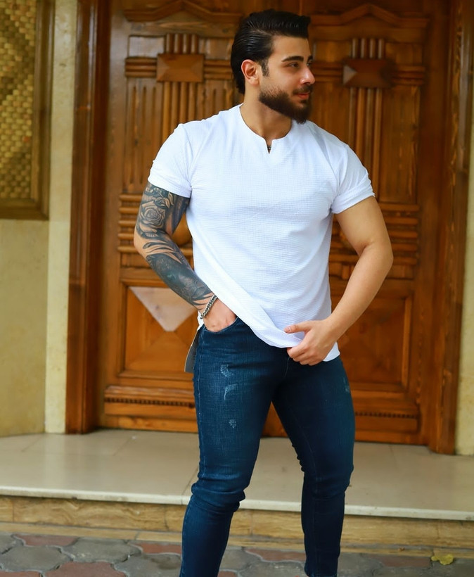 تیشرت یقه کوبایی