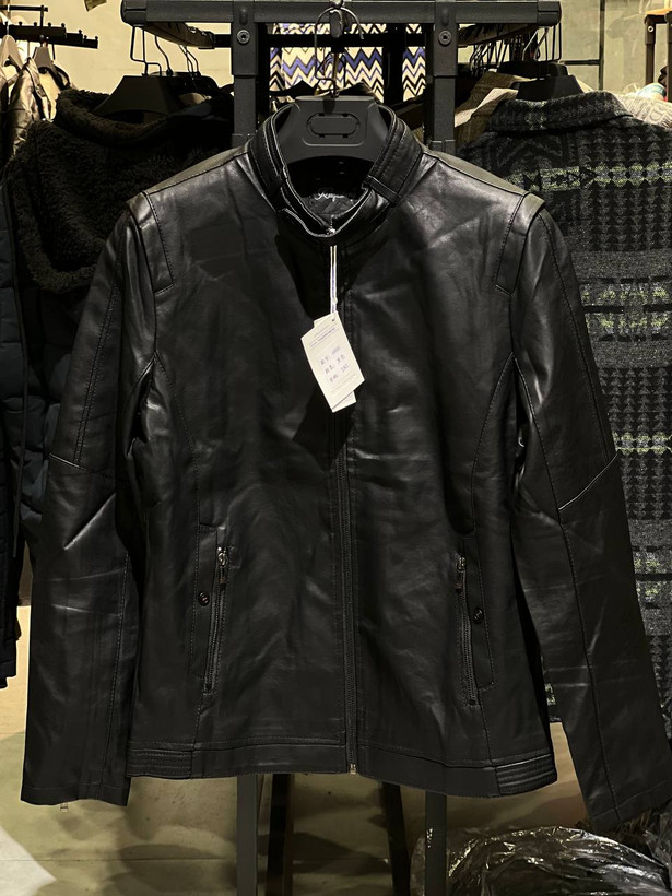 کاپشن چرم مشکی اعلا استین زیپ اسپرت