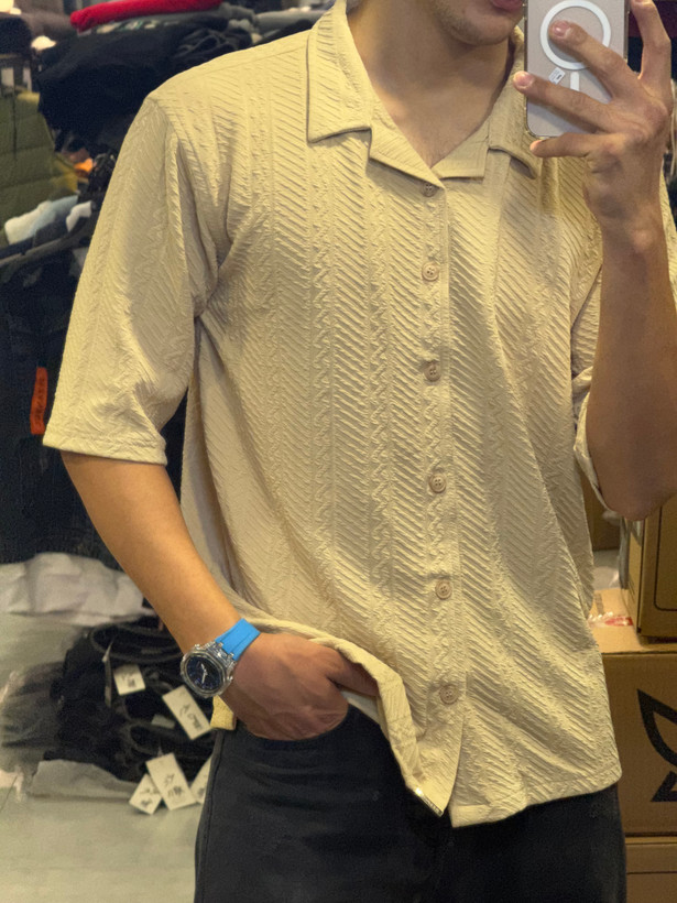 پیراهن یقه انگلیسی کرم مردانه مدل آستین سه ربع لش