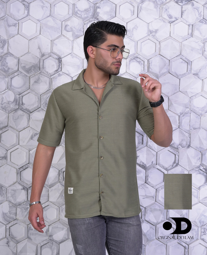 پیراهن یقه انگلیسی مردانه رنگ سبز زیتونی روشن پارچه مراکشی میله ای گرم بالا