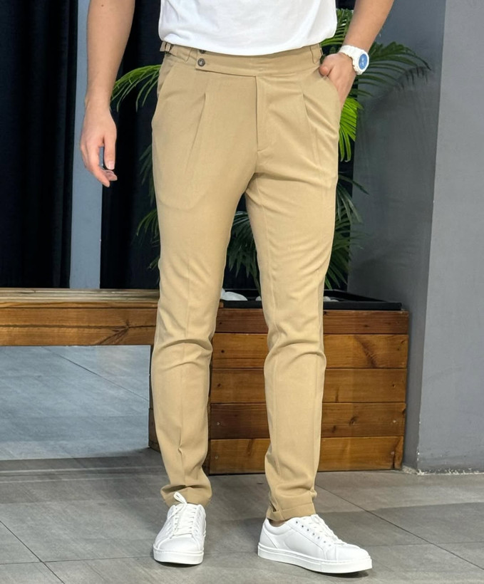 شلوار مام فیت پارچه ای کمر انگلیسی کرم