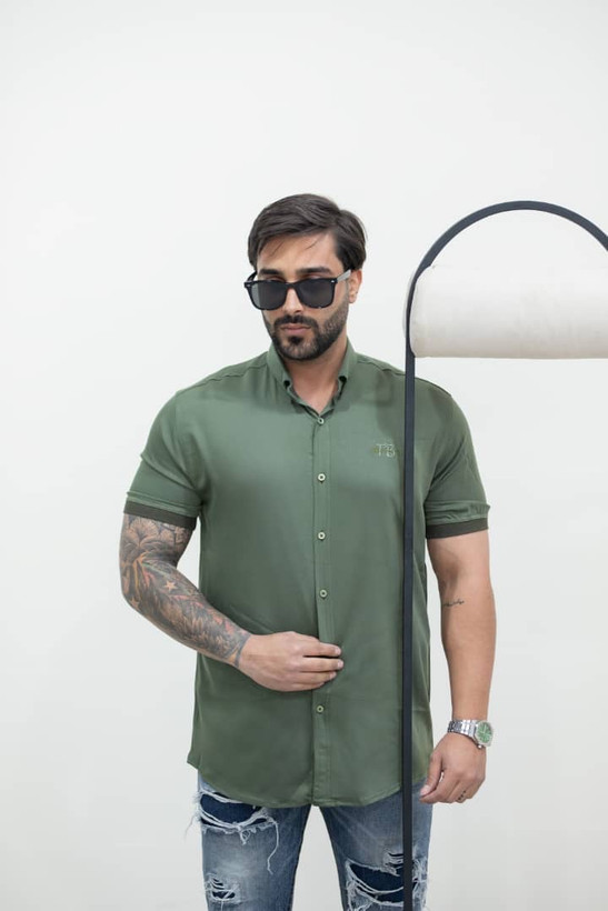 پیراهن آستین کوتاه سبز سدری مردانه پارچه نخ پنبه | استایل تابستانی