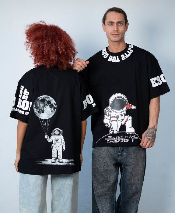تیشرت باکسی مردانه طرح سه بعدی فضانورد و ماه | پارچه پنبه لاکرا دو طرف چاپ خاص