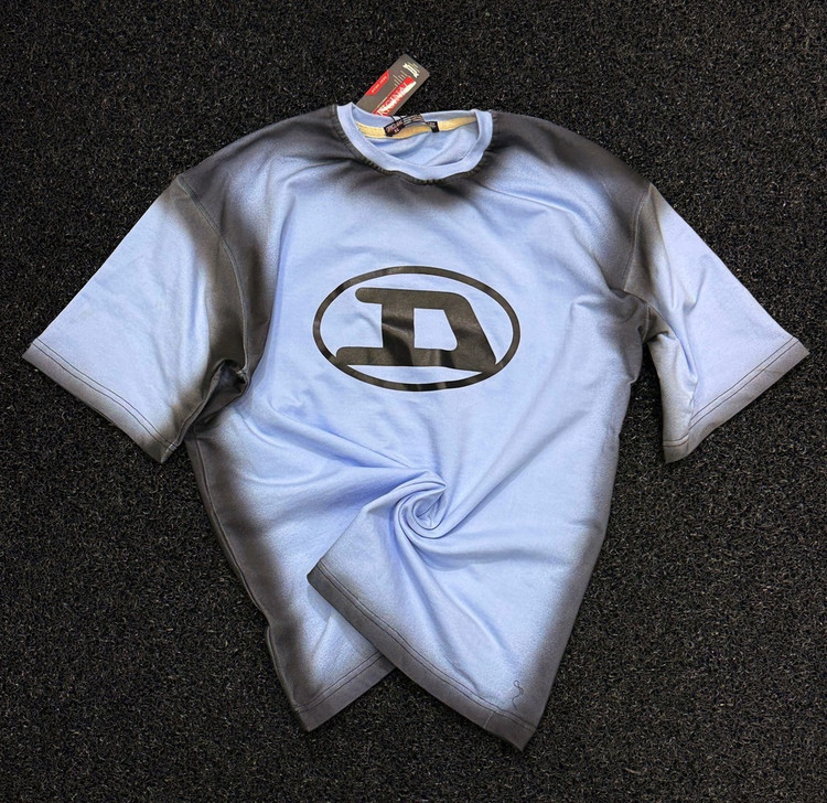 تیشرت دیزل باکسی رنگ آبی فیروزه ای با حاشیه مشکی پیسوله | پارچه ماکان درجه یک کیفیت بالا