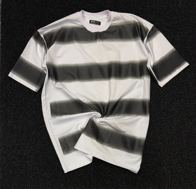 تیشرت تای دای رینگری طرح گرادیان مشکی به سفید - هنر مدرن رنگرزی