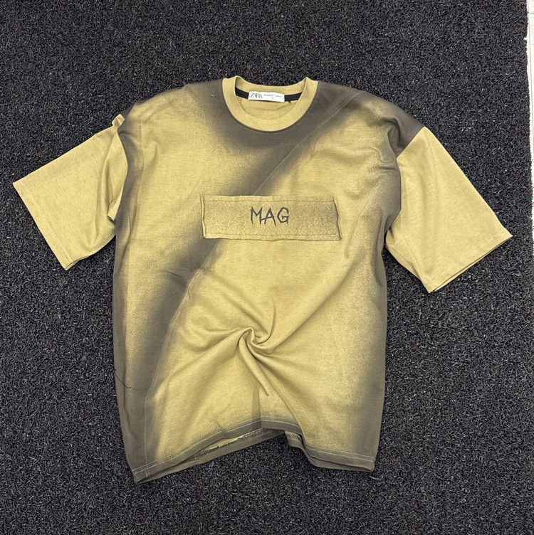 تیشرت پنبه ماکان MAG با افکت سایه و نور (Shadow Effect)