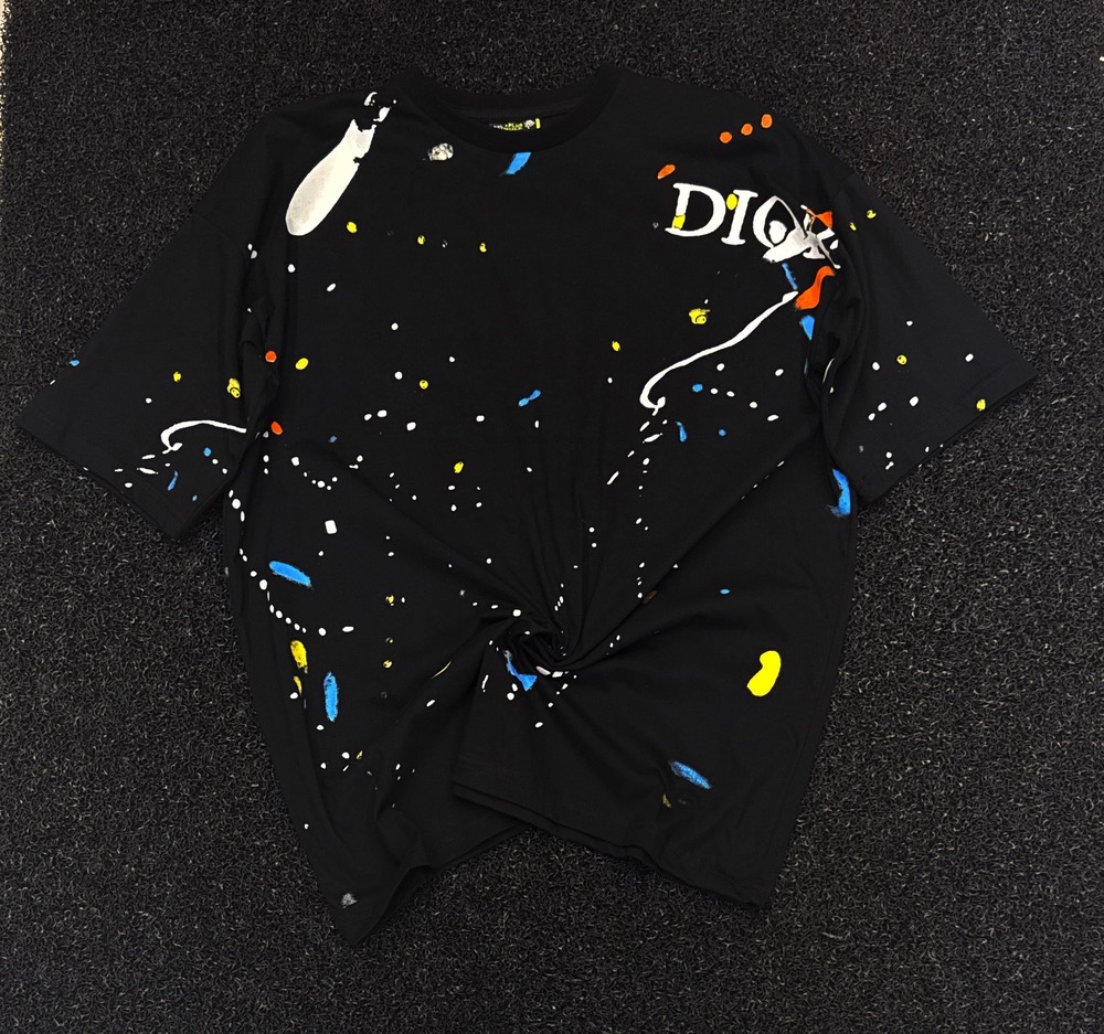 DIOR PAINT SPLATTER COLLECTION  هنر خیابانی بر روی تیشرت - طراحی یکتا