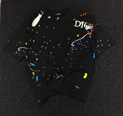 DIOR PAINT SPLATTER COLLECTION هنر خیابانی بر روی تیشرت - طراحی یکتا