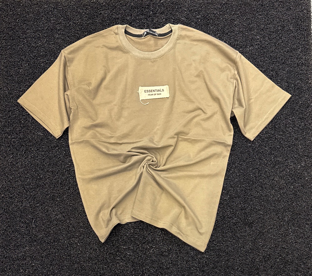 تیشرت مردانه کرم Essentials Fear of God نیم لش مینیمال