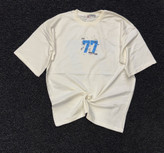 تیشرت مردانه سفید با طرح عدد 77 آبی فیروزهای،- تلاقی زیبایی، کیفیت و طراحی مدرن