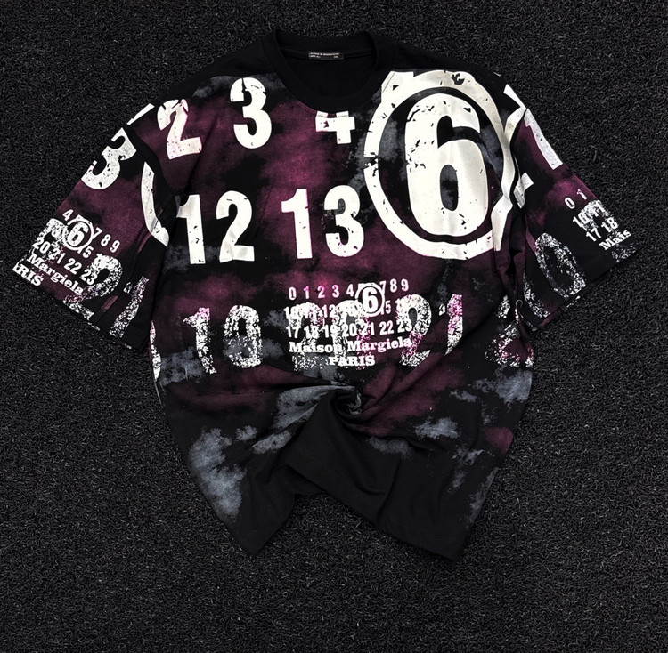 تیشرت اوورسایز MM6 Maison Margiela 🔢 هنر اعداد | طراحی آوانگارد | لوکس پاریسی 🔢