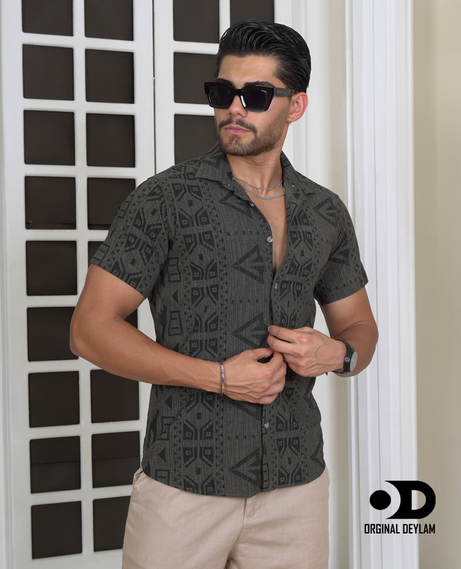 پیراهن آستین کوتاه طرح اتنیک سبز سیر، داستانگوی فرهنگهای باستانی با زبان مد معاصر