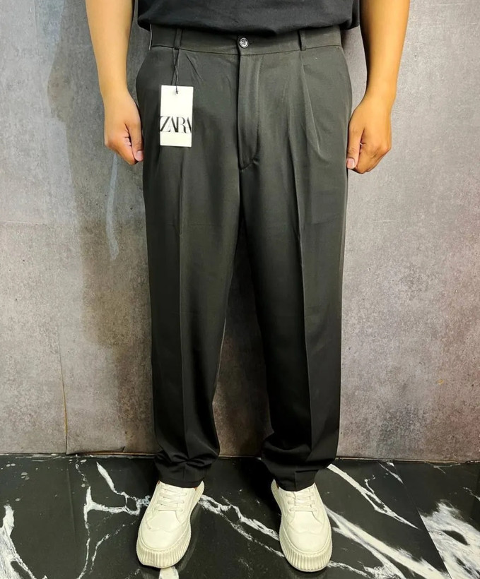 شلوار نیم بگ پارچه ای مردانه مشکی پلیسه دار