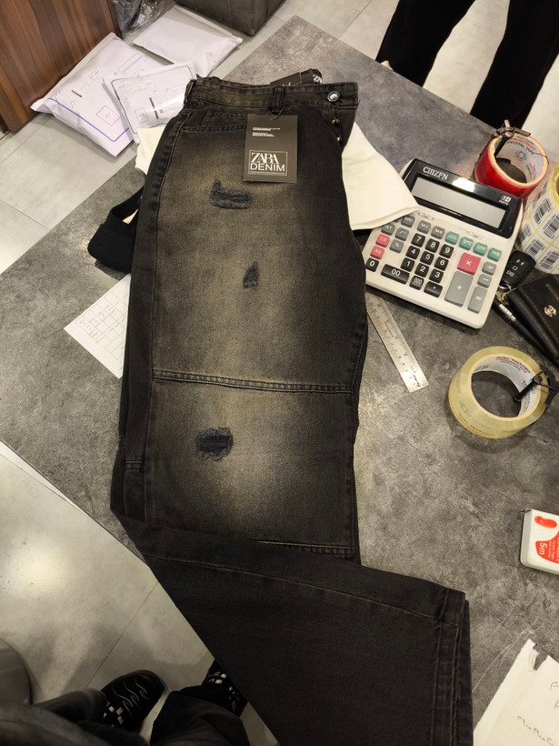 شلوار جین فول بگ تینک گازوییلی با طرح و برش های مینیمال خفن و ترند ۲۰۲۵