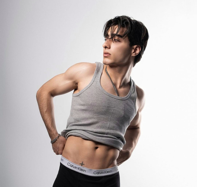 تنک تاپ طوسی مردانه | پارچه کبریتی پاور کش | پارچه پنبه کبریتی اعلا|فری سایز