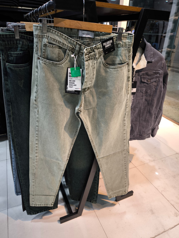 شلوار مام فیت جین کجراه رنگ سبز خاکی روشن کیفیت تضمینی _ اورجینال دیلم