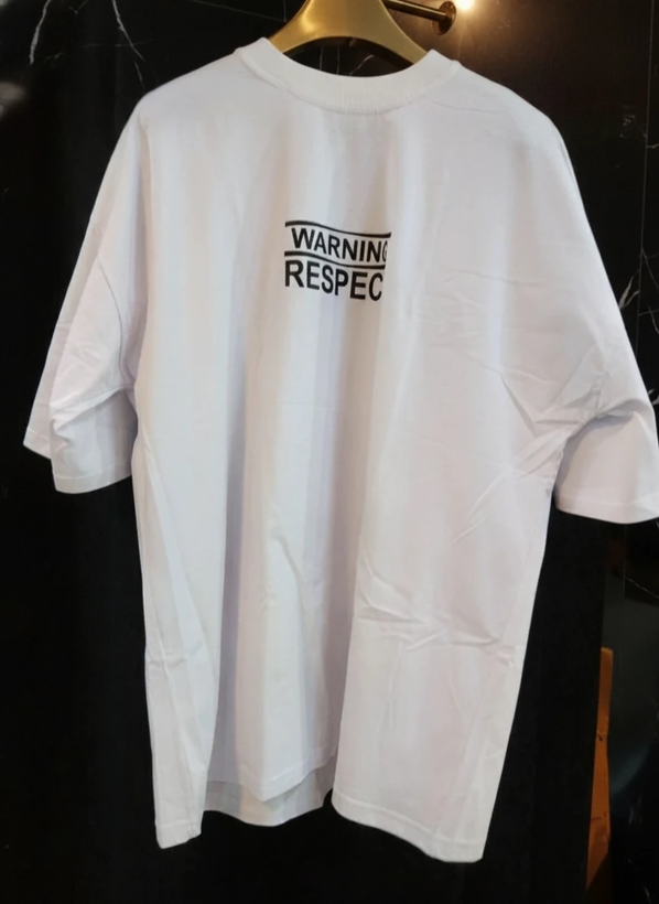 تیشرت لش باکسی سفید مردانه پشت چاپ طرحخفن جمجمه کد ۱۶۵۱