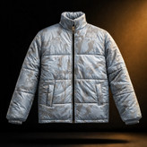 کاپشن پفکی باکسی آبی فیروزه ای اولد مانی با طراحی انتزاعی فوقالعاده خفن و مدرن ۲۰۲۶