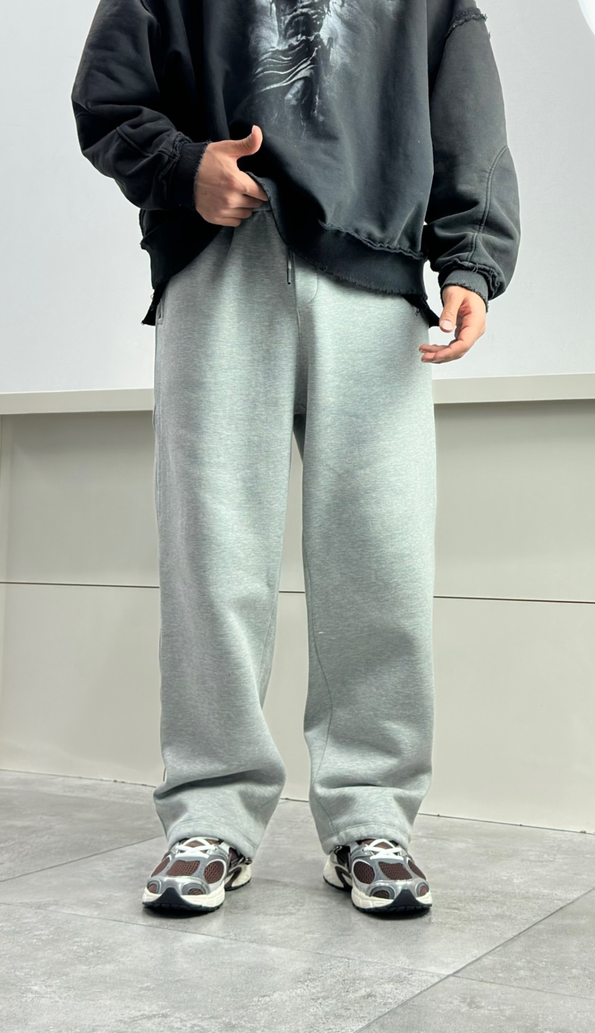 شلوار جاگر بگ پارچه دورس سه نخ رنگ طوسی روشن ملانژ | کپ خفن 2026