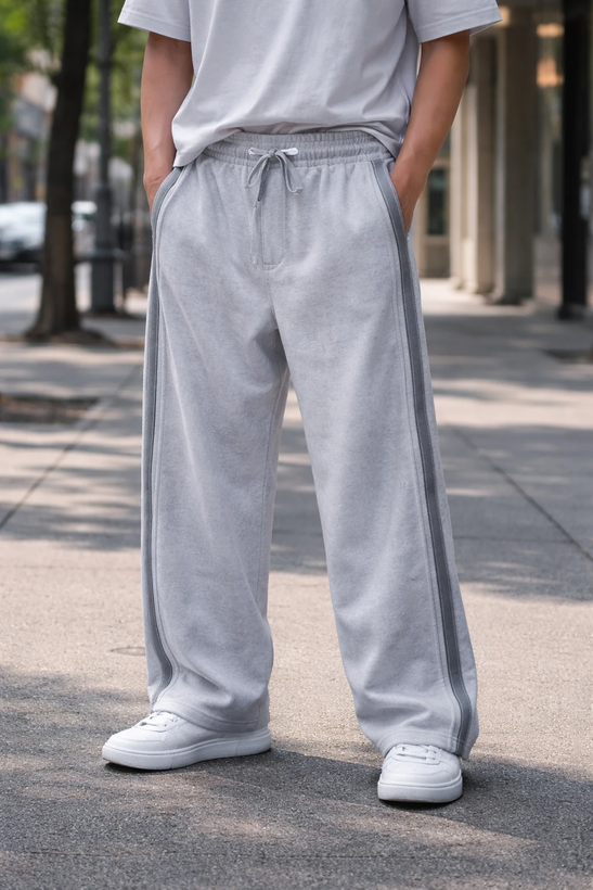 شلوار جاگر نیم بگ با نوار کناری ، ترند اصلی “Quiet Luxury” سال ۲۰۲۶