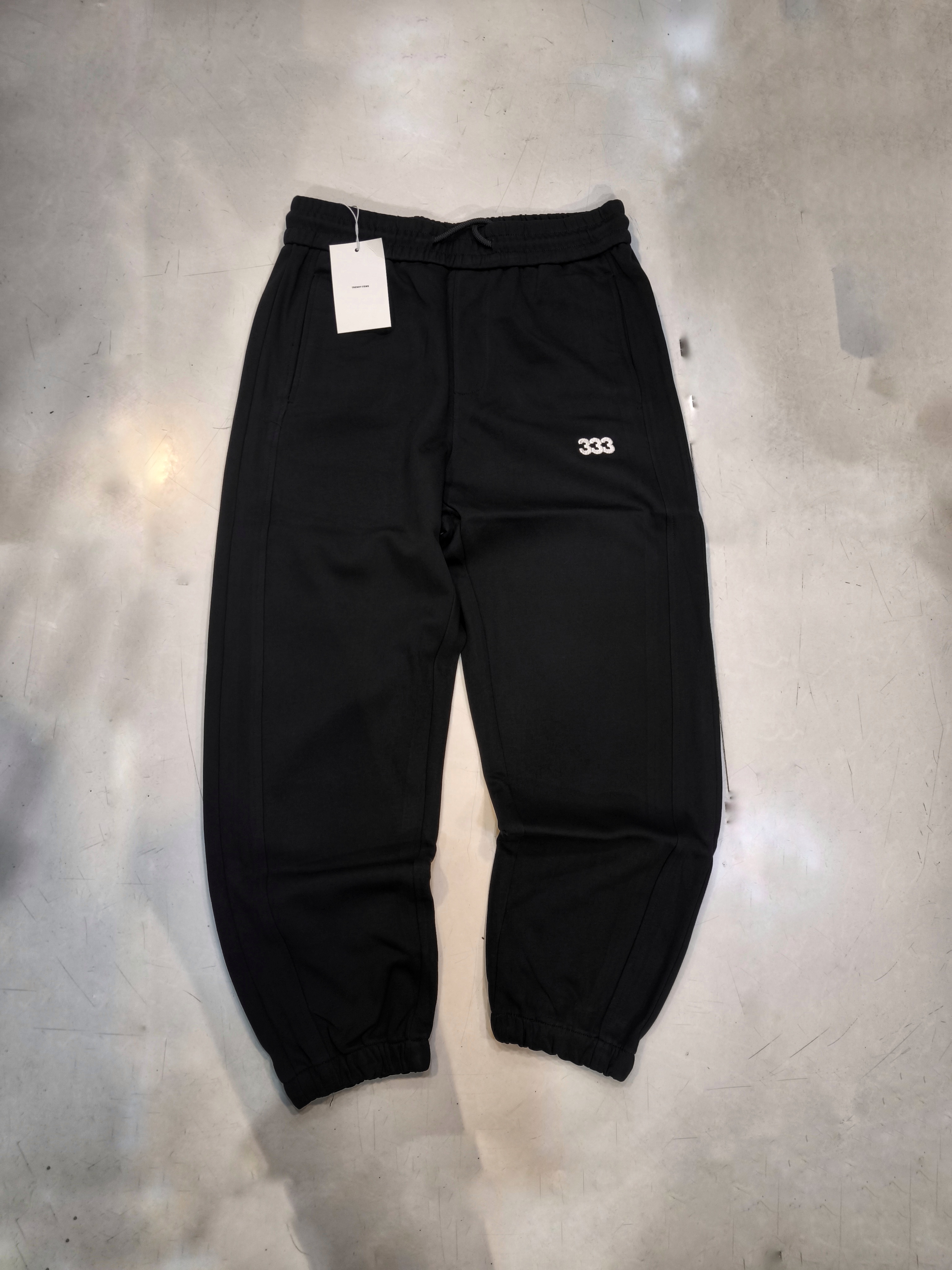 شلوار جاگر مردانه مشکی دمپا گتر نیم بگ عدد 333 * فوقالعاده شیک و با کیفیت L001