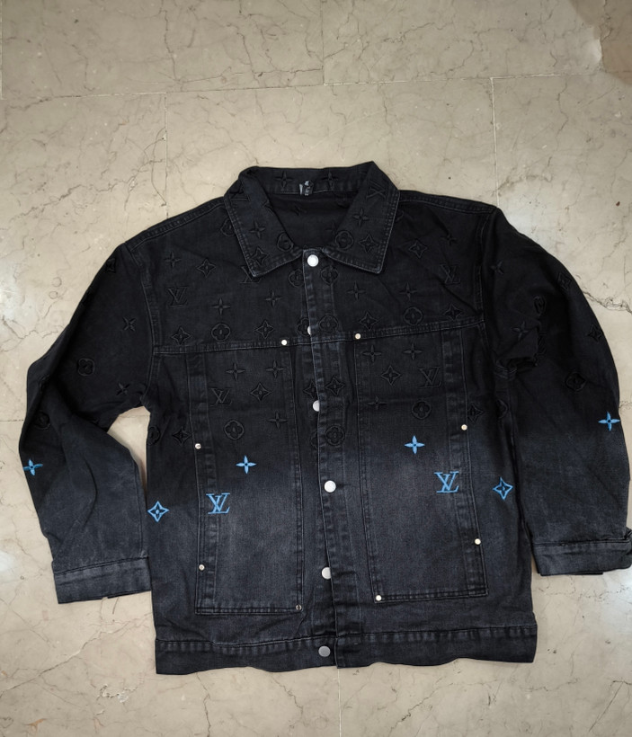 محصول پرمیوم|کت جین مشکی با پترن های لوکس و جذاب با کیفیت استثنایی