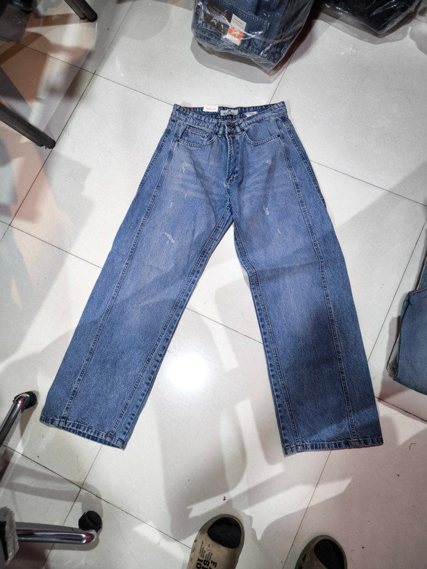 شلوار شافل (آبی وسط سنگشور Medium Blue Wash) ریزشی جین کد 51155 مستر کوالیتی ™ استکینگ و چینهای چندلایه سنگین (Puddle Effect)
